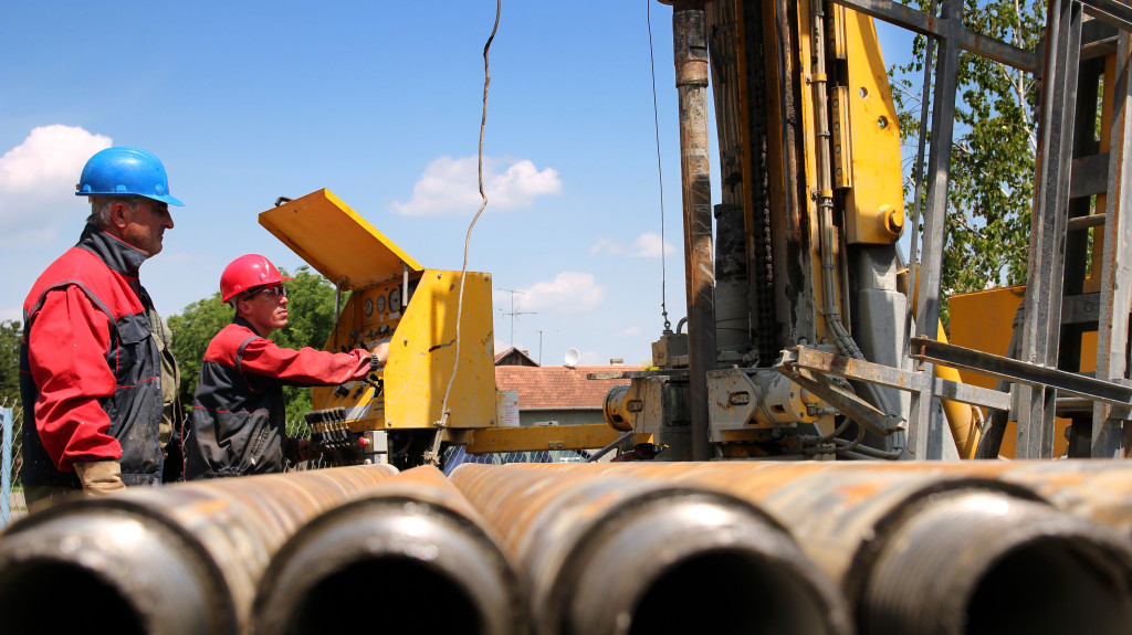 PNOC-EC pushing to scrap EO on bidding for service contract partners