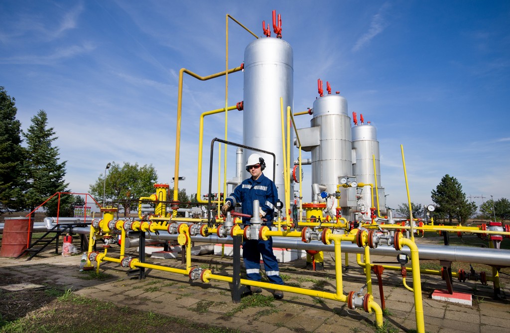 PNOC eager to push through with LNG hub in Batangas