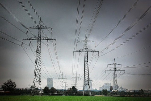 Wet season helps decline electricity prices in June