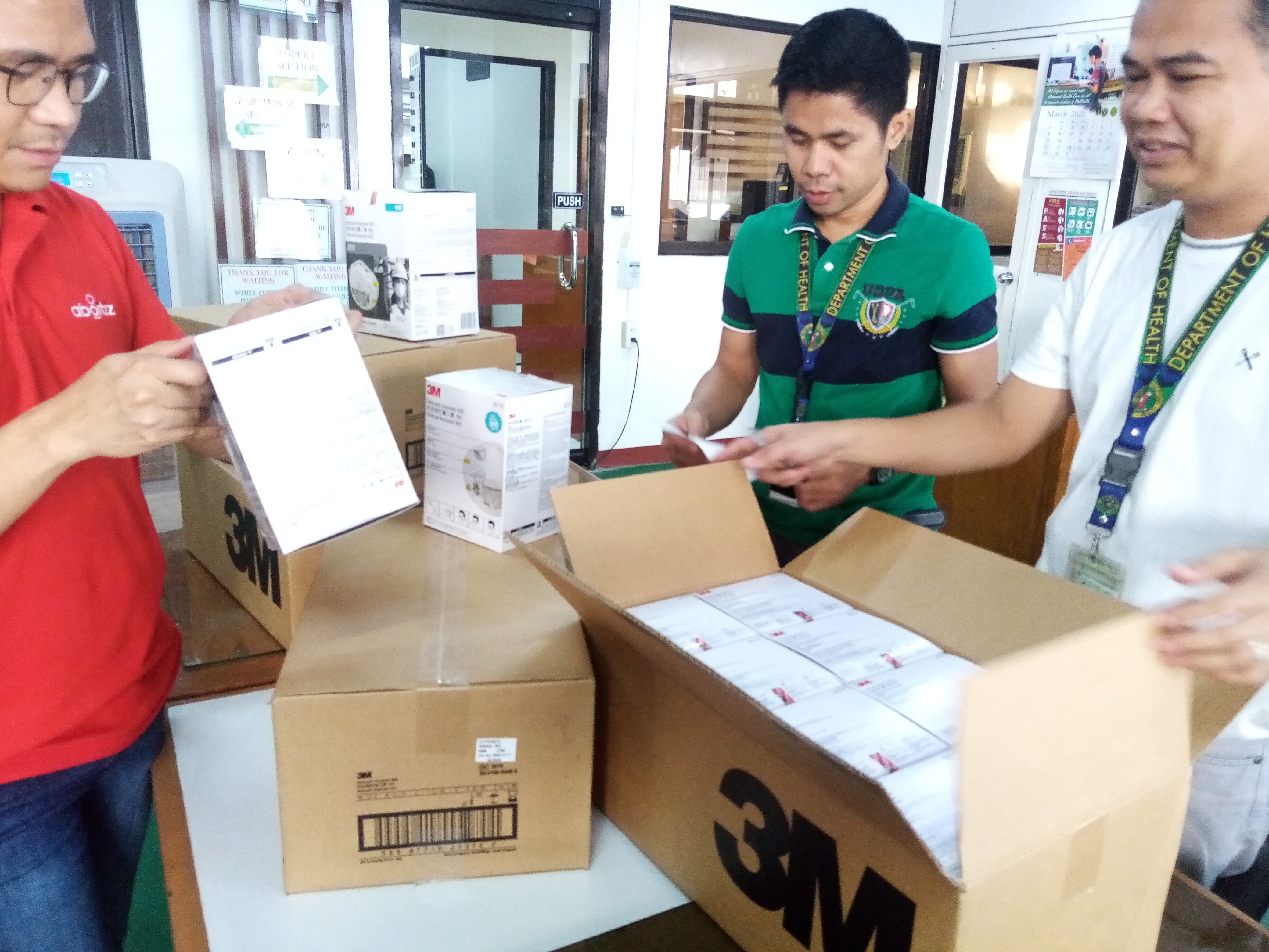 Aboitiz hands out critical medical supplies to COVID-19 frontliners