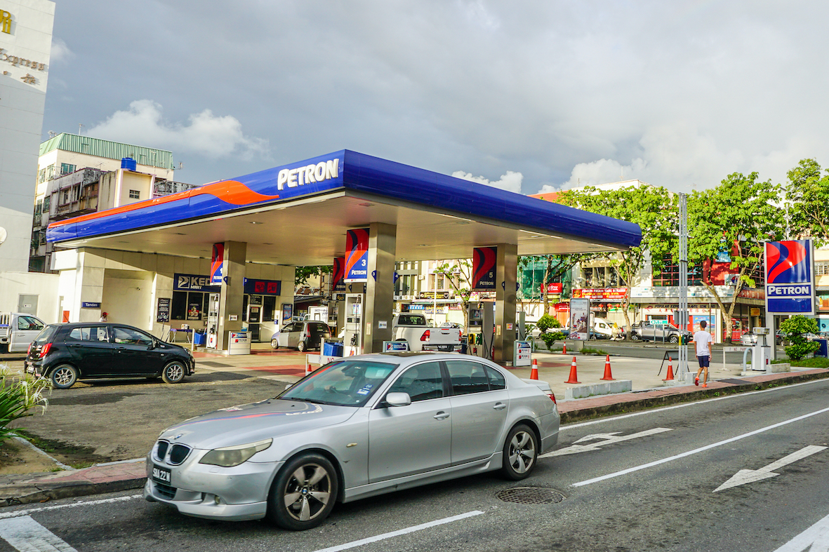 Petron posts Php3.87B profit in 1H