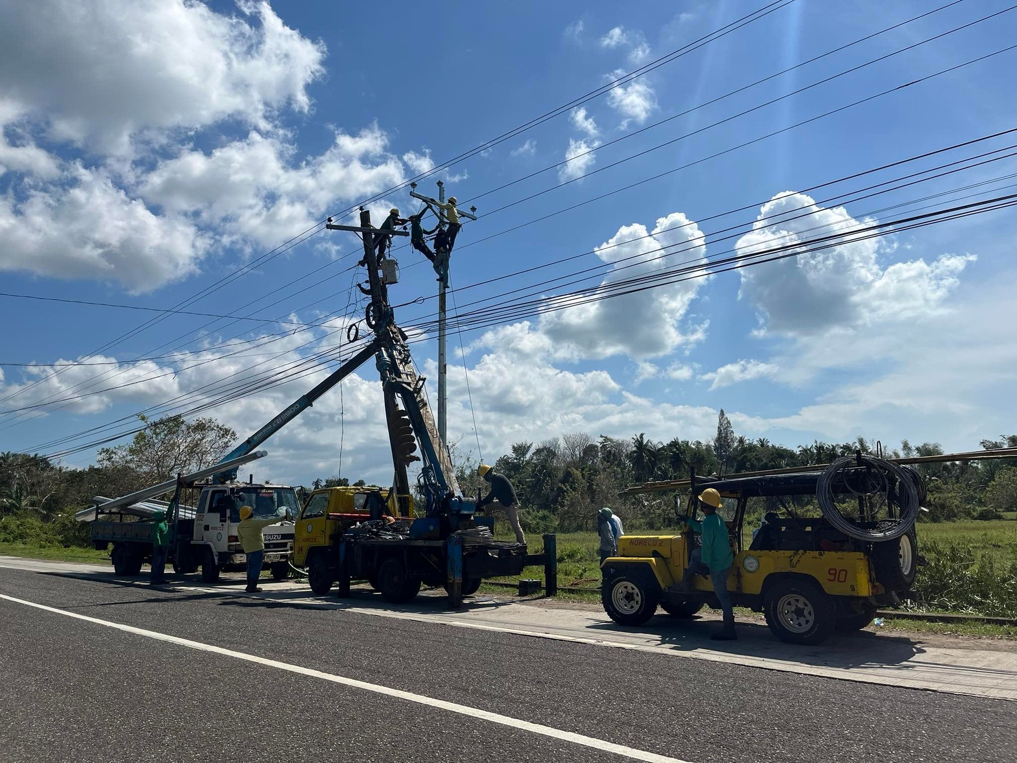 2 linemen in post-Odette power restoration dead
