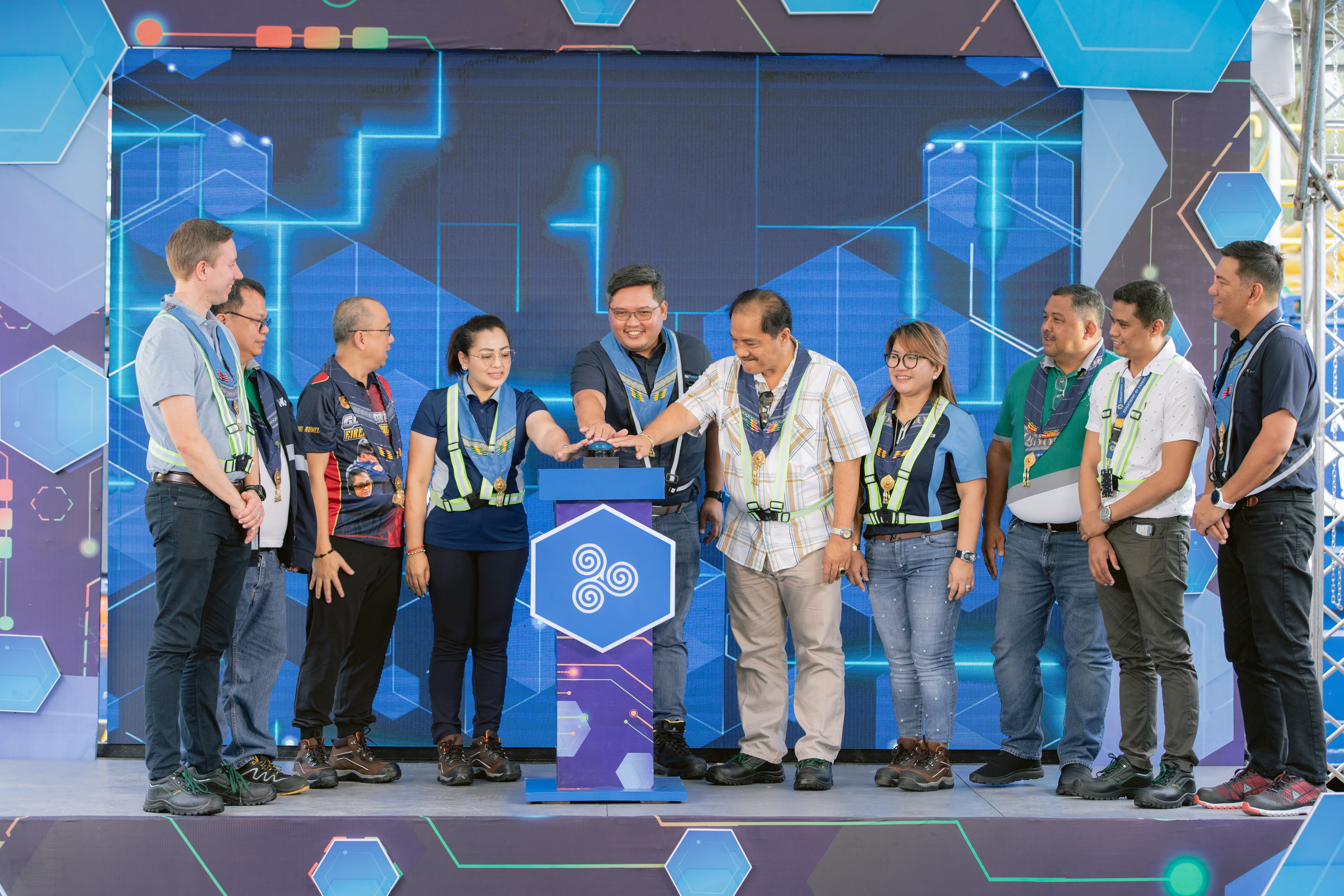 AboitizPower arranges switch on for 49 MW hybrid battery storage system