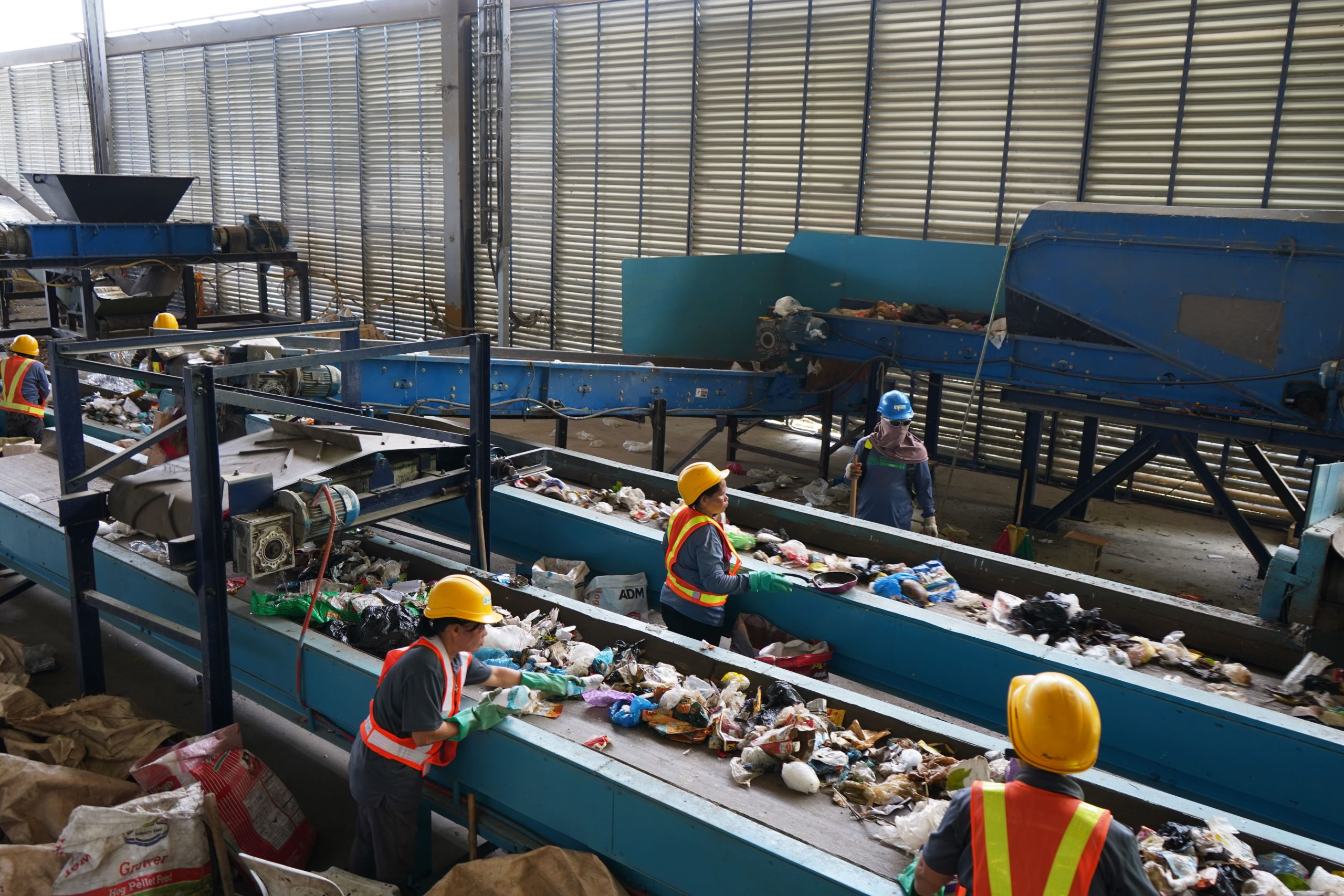 Prime Infra Deploys River Waste Trap in Cebu, Targets Ocean-Bound Plastic